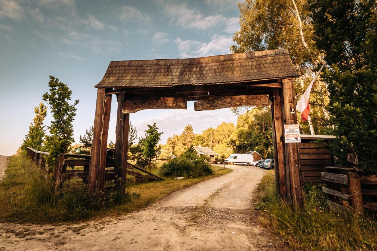 Osada Skoczkowo Komfortowe Domki Z Jacuzzi Nad Jeziorem- Sauna- Balia- Prywatny Staw Wedkarski Podiazy Esterno foto