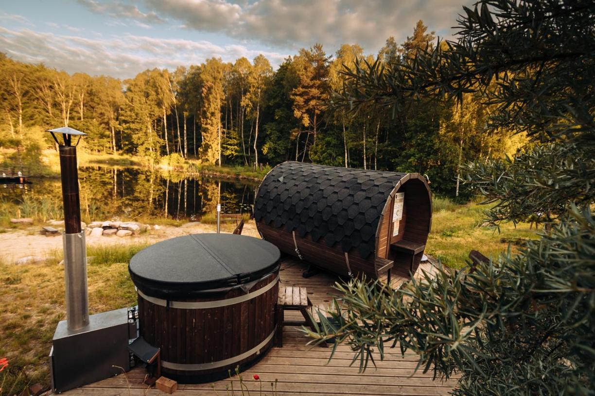 Osada Skoczkowo Komfortowe Domki Z Jacuzzi Nad Jeziorem- Sauna- Balia- Prywatny Staw Wedkarski Podiazy Esterno foto
