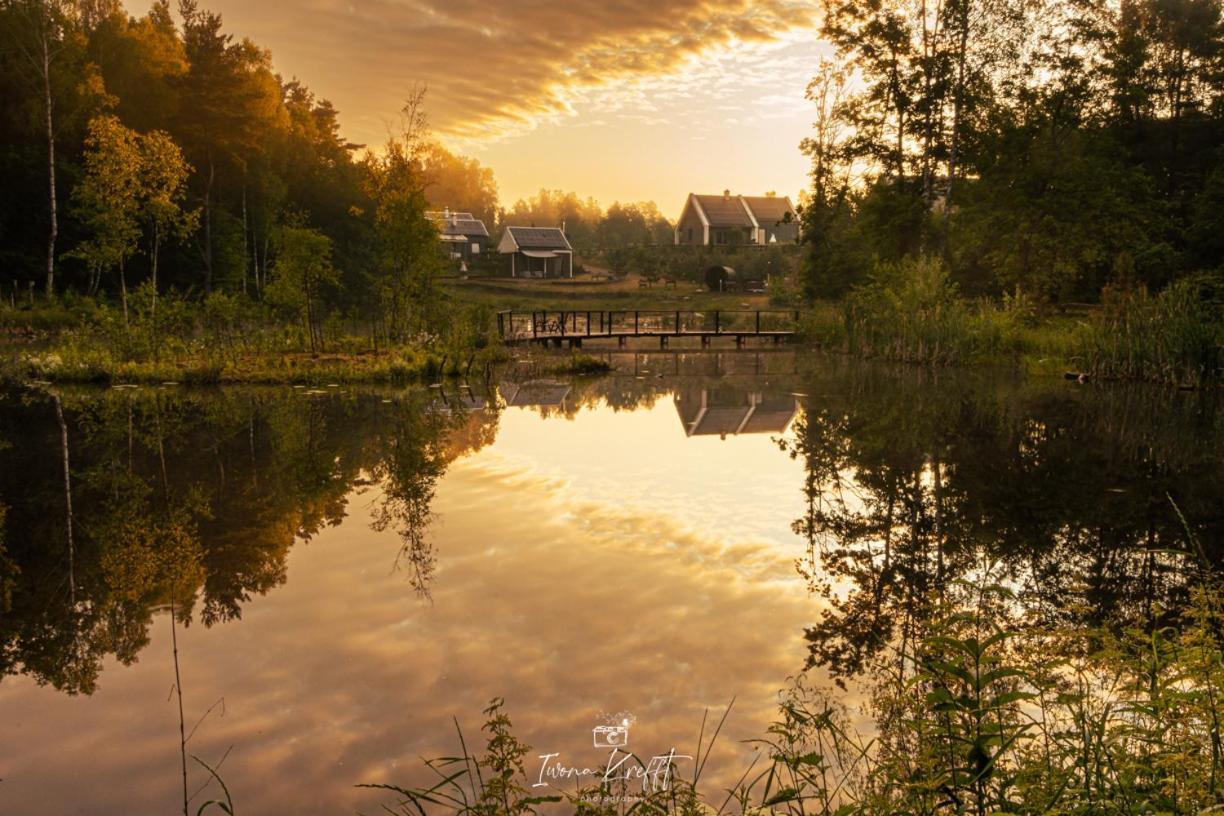 Osada Skoczkowo Komfortowe Domki Z Jacuzzi Nad Jeziorem- Sauna- Balia- Prywatny Staw Wedkarski Podiazy Esterno foto